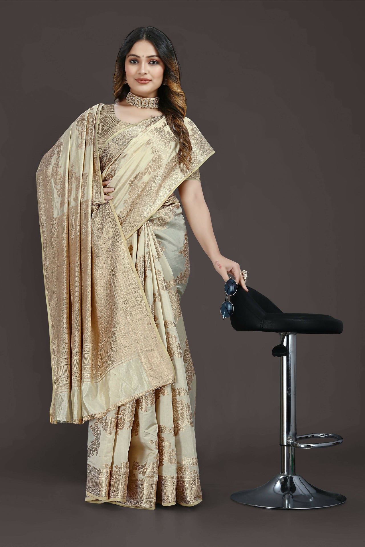 Off White Pure Raw Silk Zari Woven Saree with Unstitched Blouse Piece - Alisha - Distacart