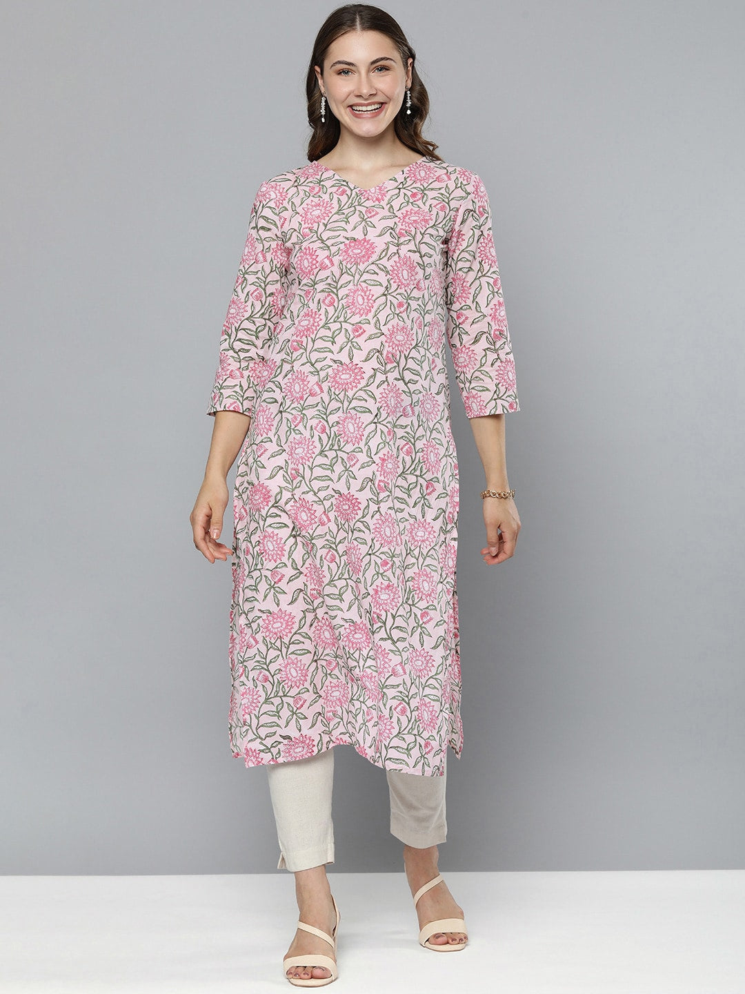 HERE&NOW Floral Printed Floral Kurta - Distacart