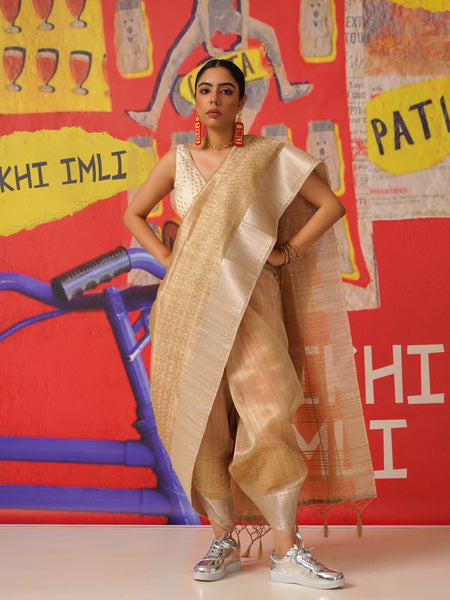Tikhi Imli Sequinned Jute Silk Saree - Distacart