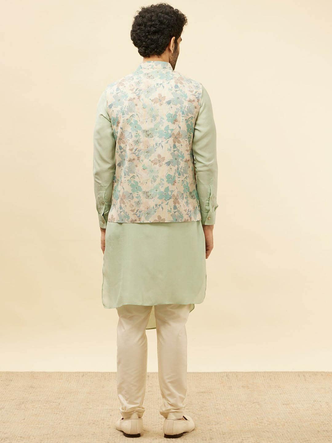 Manyavar Floral Printed Regular Kurta and Trousers With Nehru Jacket - Distacart