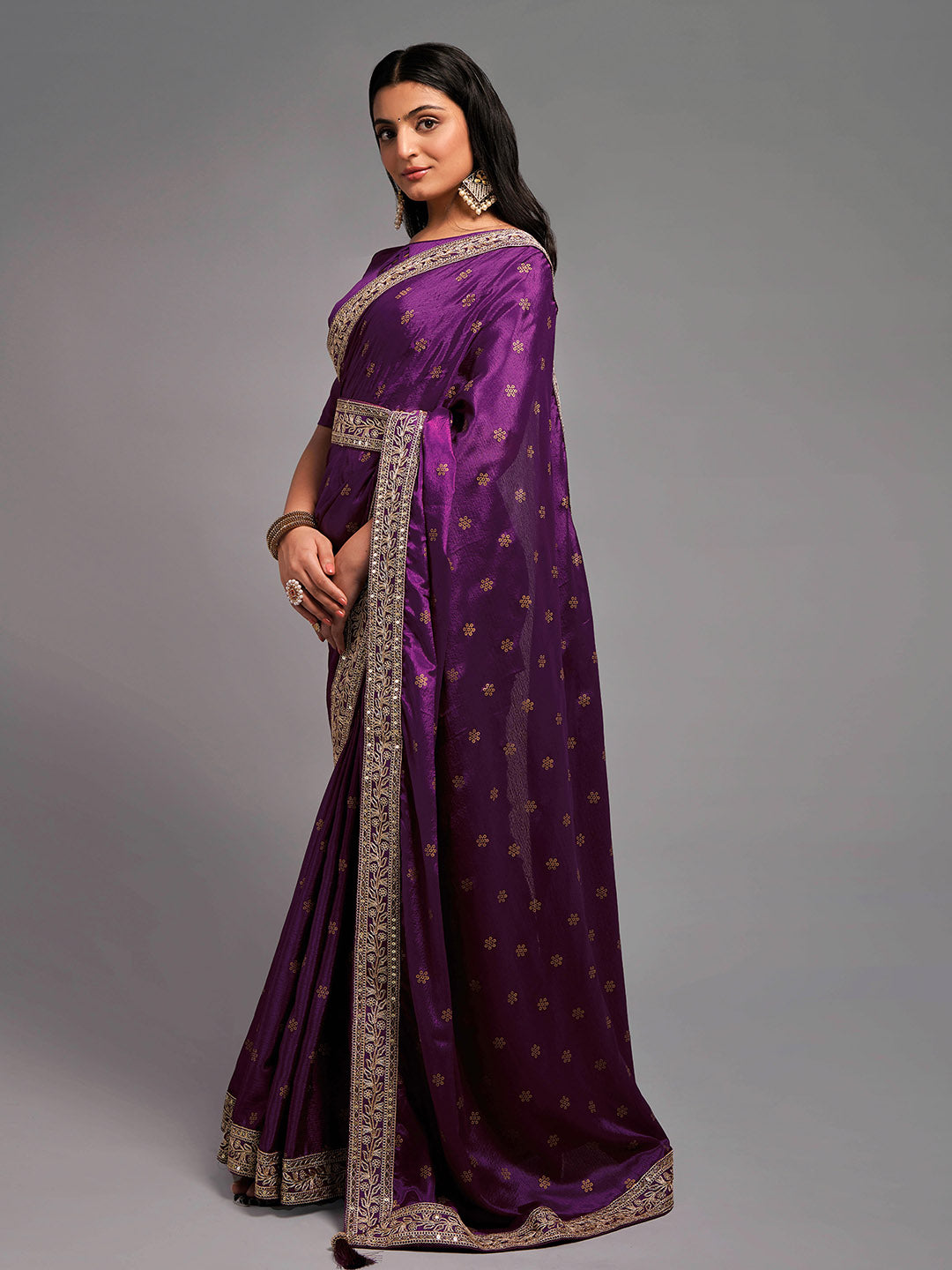 Kalini Floral Embroidered Saree - Distacart