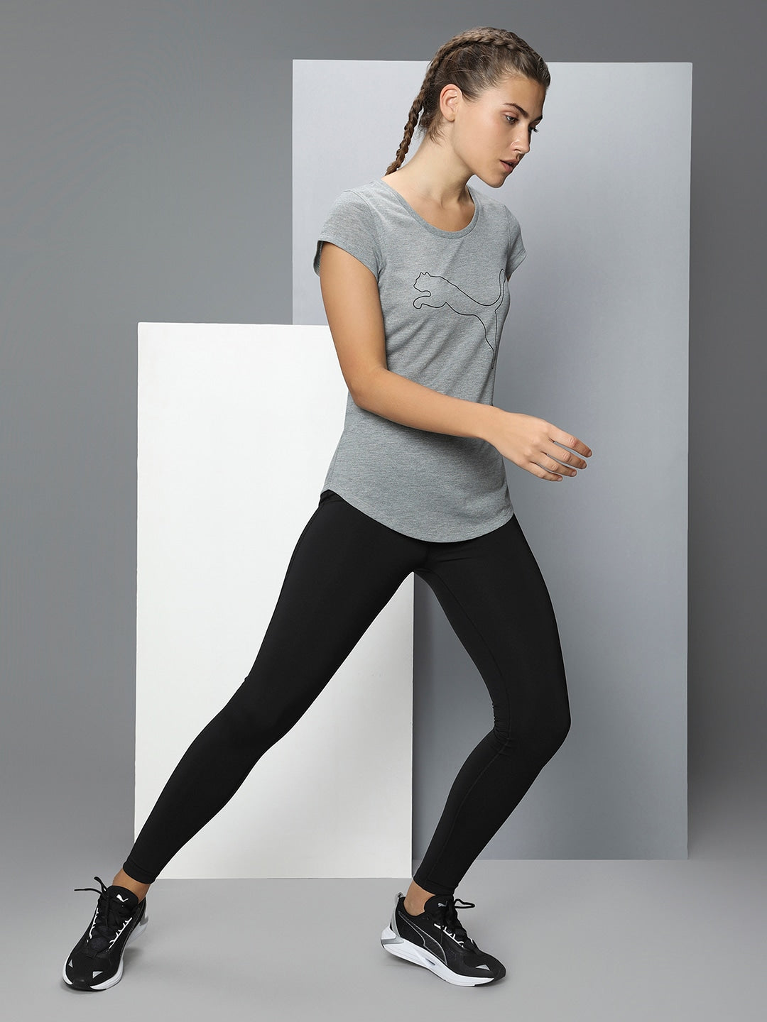 Puma Women Grey Melange & Black Performance Heather Cat Training Tee - Distacart