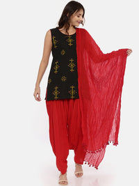 Thumbnail for Souchii Red Solid Tasselled Cotton Dupatta - Distacart