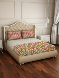Thumbnail for SPACES Atrium Plus Ecom Maroon 210 TC Fitted Cotton Queen Bedsheet With 2 Pillow Covers - Distacart