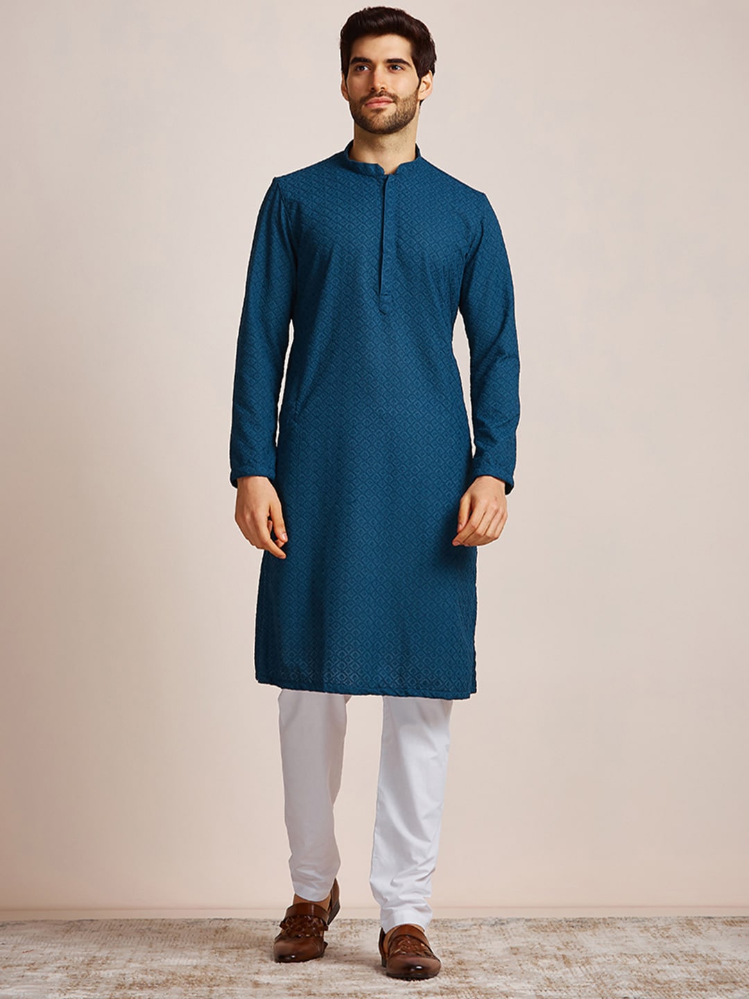 Manyavar Men Mandarin Collar Kurta with Pyjamas - Distacart