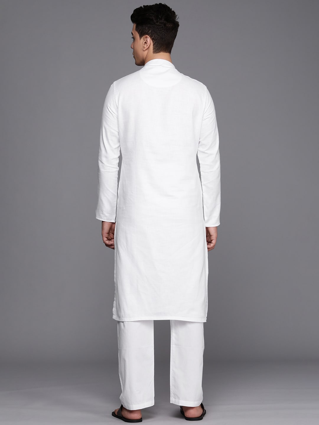 Manyavar Men White Solid Kurta with Pyjamas - Distacart
