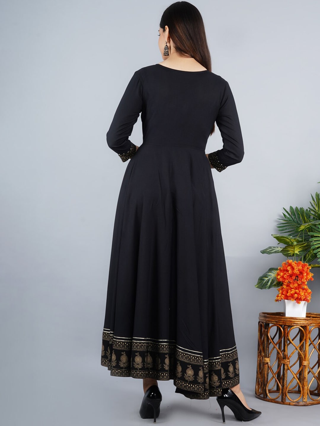 Kalini Women Black & Golden Floral Embroidered Anarkali Kurta - Distacart