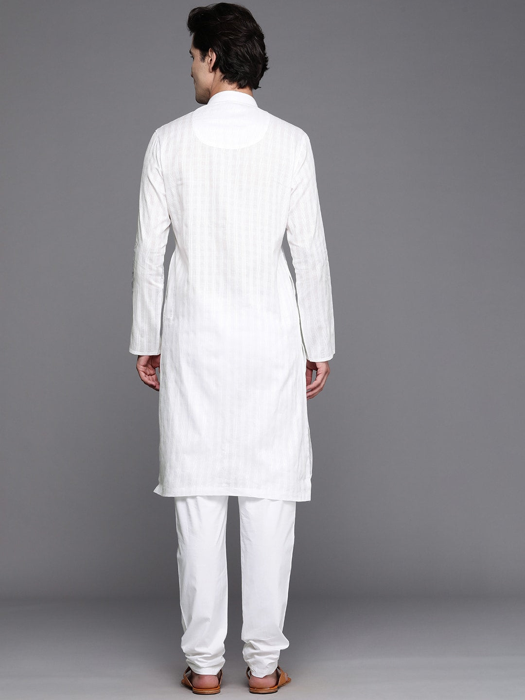 Manyavar Men White Solid Kurta with Pyjamas - Distacart