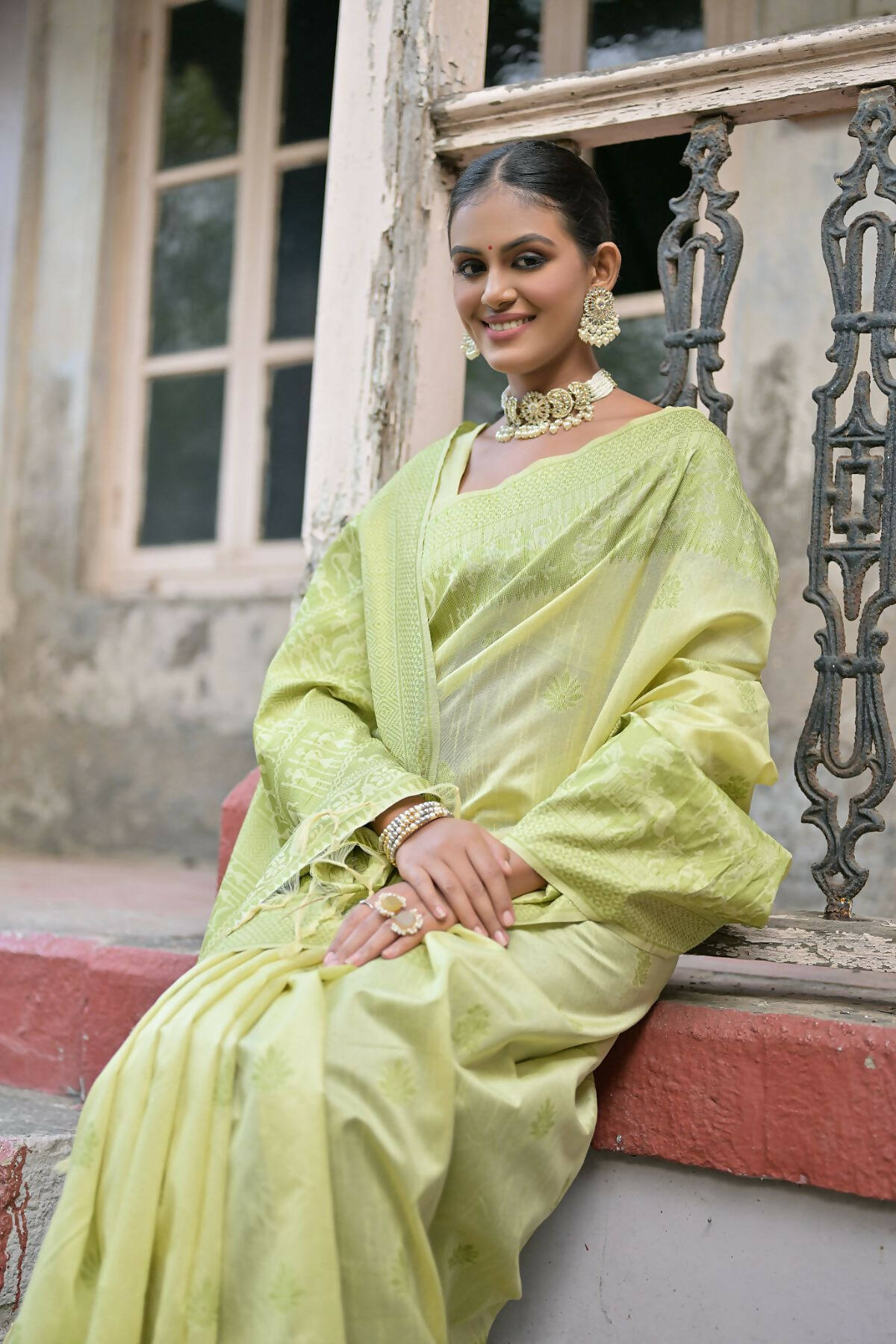 Vishnu Weaves Women's Mahendi Handloom Raw Silk Woven Border Saree with Blouse - Distacart