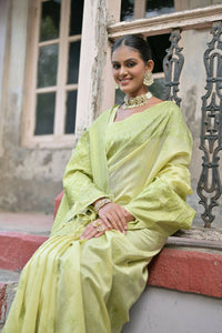 Thumbnail for Vishnu Weaves Women's Mahendi Handloom Raw Silk Woven Border Saree with Blouse - Distacart