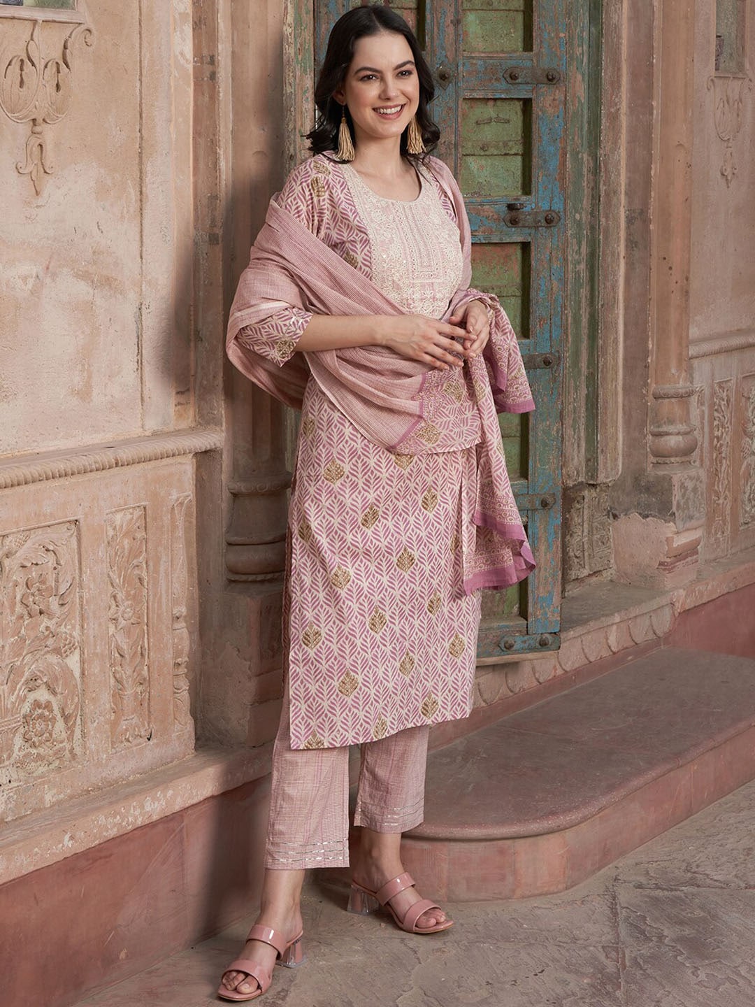 Sangria Mauve coloured Floral Printed Pure Cotton Kurta with Churidar & With Dupatta - Distacart