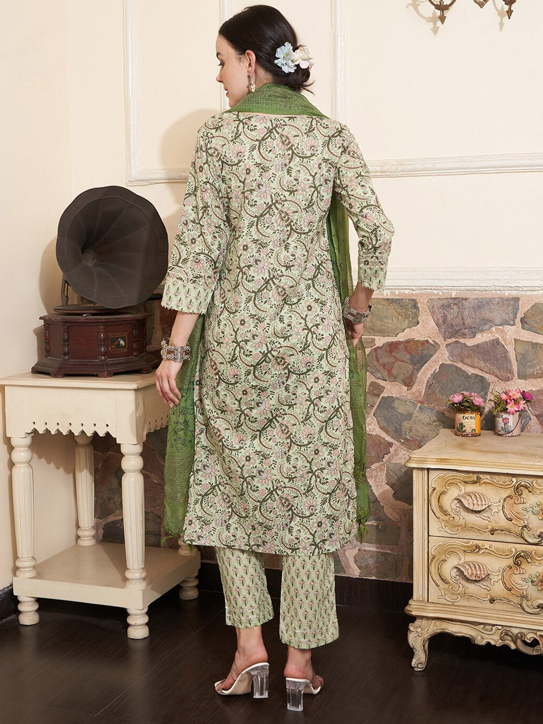 Sangria Floral Printed Gotta Patti Pure Cotton Straight Kurta With Trousers & With Dupatta - Distacart
