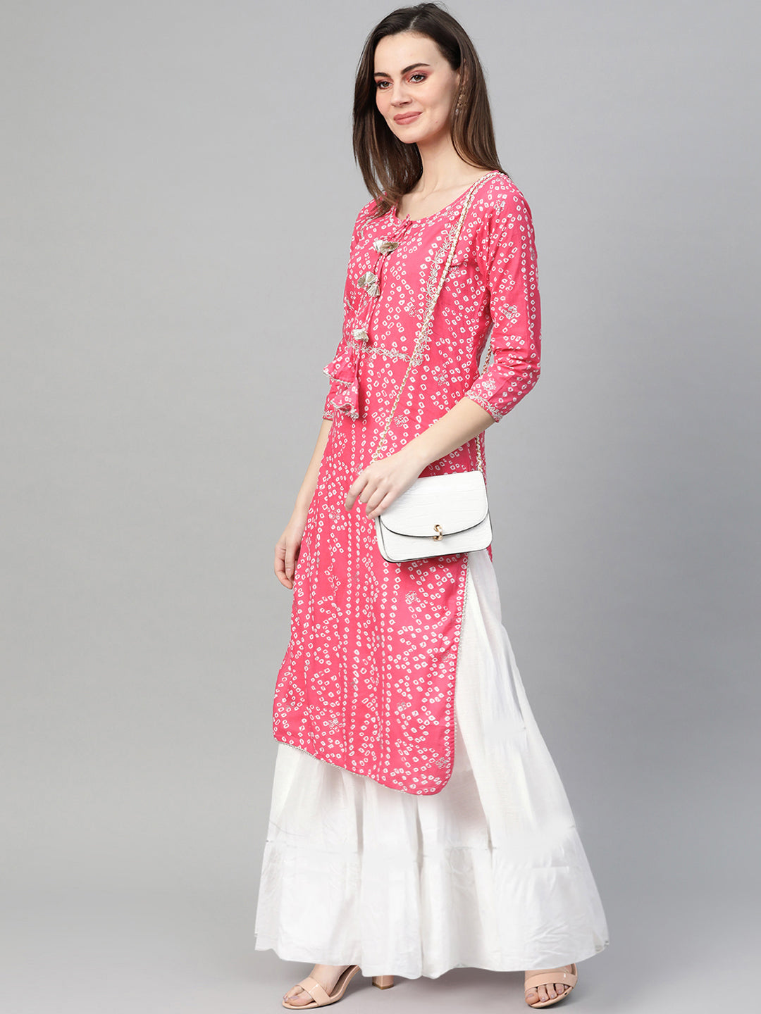 Ishin Women Pink & White Printed Straight Kurta - Distacart