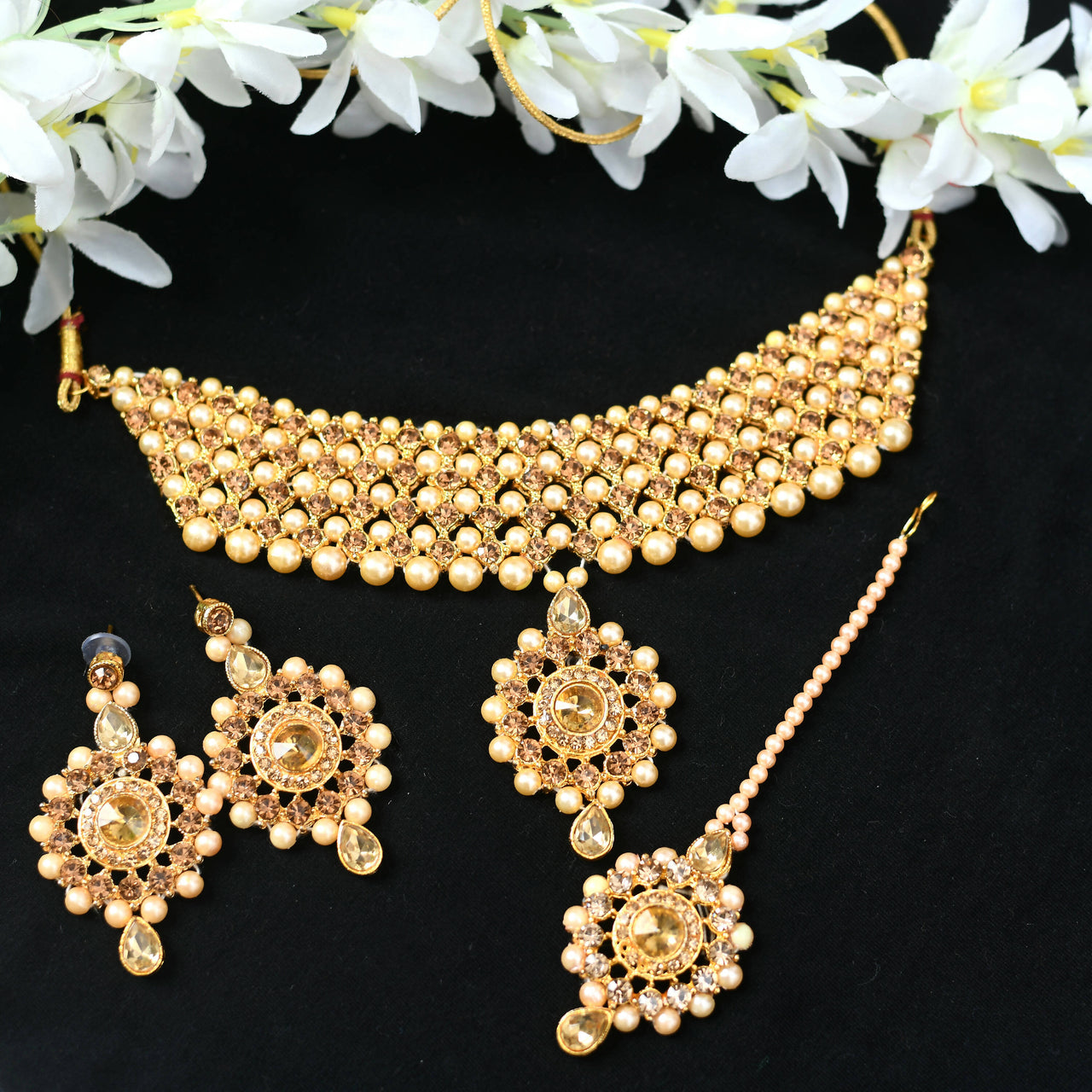 Mominos Fashion Johar Kamal Gold-Plated Brass Finish Kundan/Stone Choker For Women (Golden) - Distacart