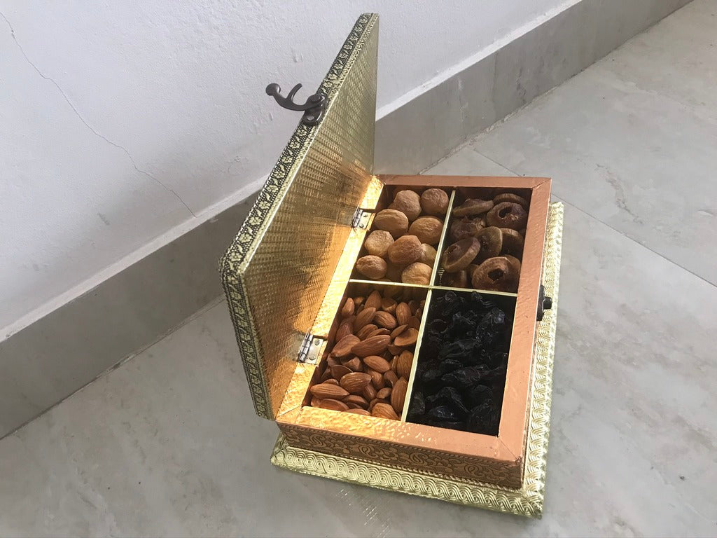 SK Mithaii Assorted Dry Fruit Gift Box | Almond | Figs | Apricot | Black Resins | Birthday Gift | Christmas Gift | New Year Gift - Distacart