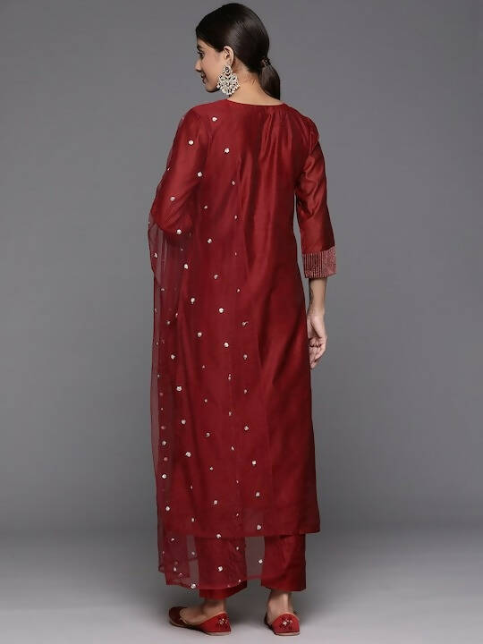 Varanga Floral Embroidered Regular Chanderi Silk Zari Kurta with Trousers & Dupatta - Distacart