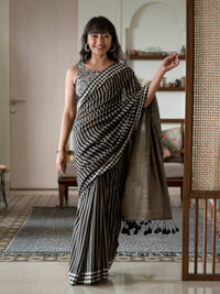 Thumbnail for Suta Grey Woven Design Pure Cotton Saree - Distacart