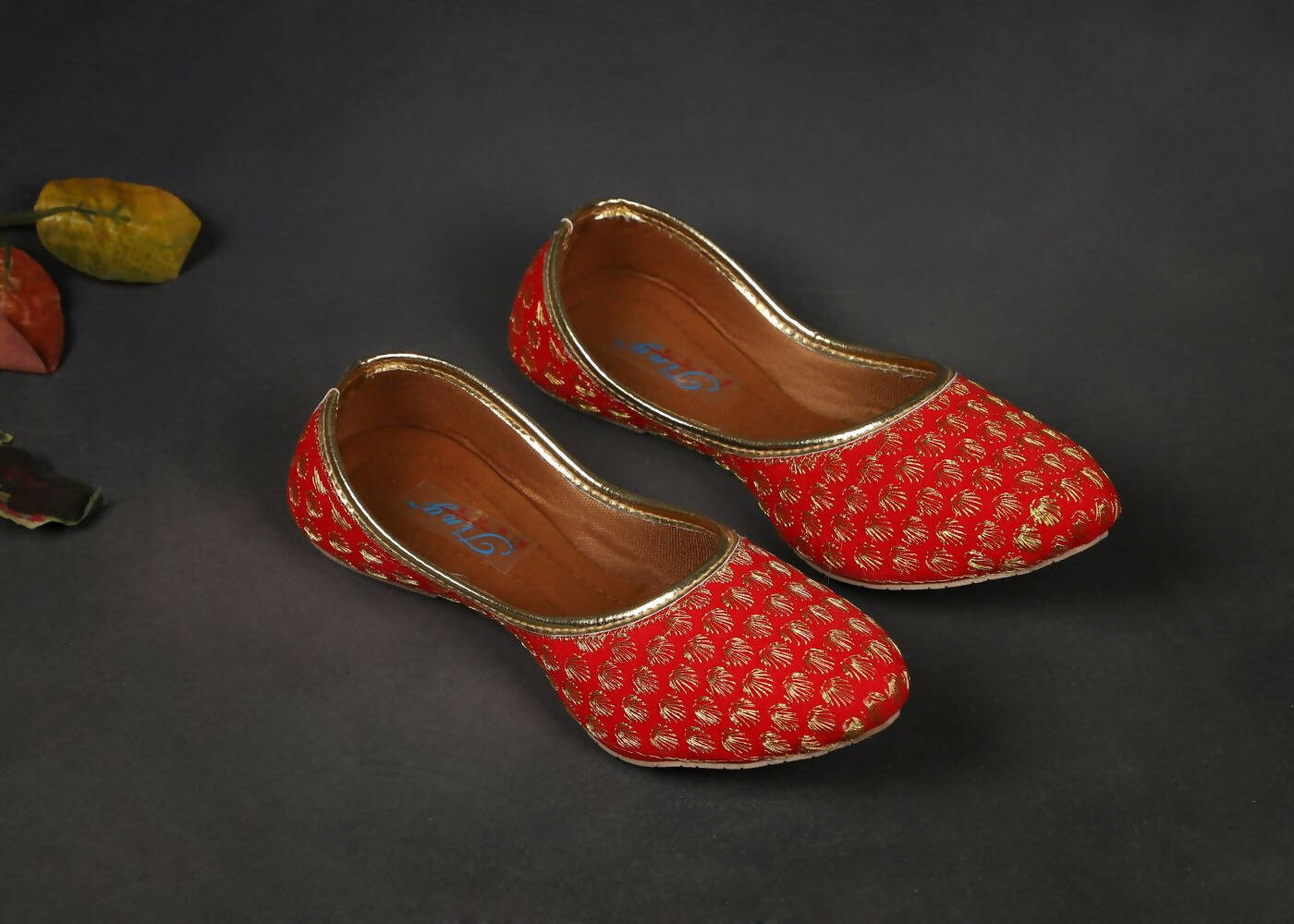 Tiny Bugs Girls Sequin Detailing Ethnic Juttis - Red - Distacart