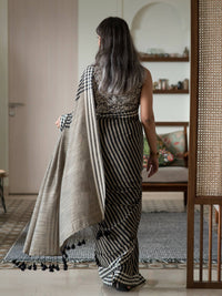 Thumbnail for Suta Grey Woven Design Pure Cotton Saree - Distacart