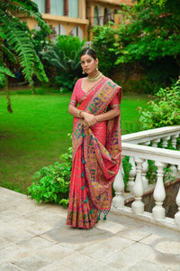 Thumbnail for Vishnu Weaves Women's Red Banarasi Silk Kashmiri Woven Saree with Blouse - Distacart