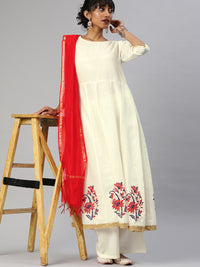 Thumbnail for NOZ2TOZ Off-White & Red Printed Anarkali Kurta With Palazzos & Dupatta - Distacart