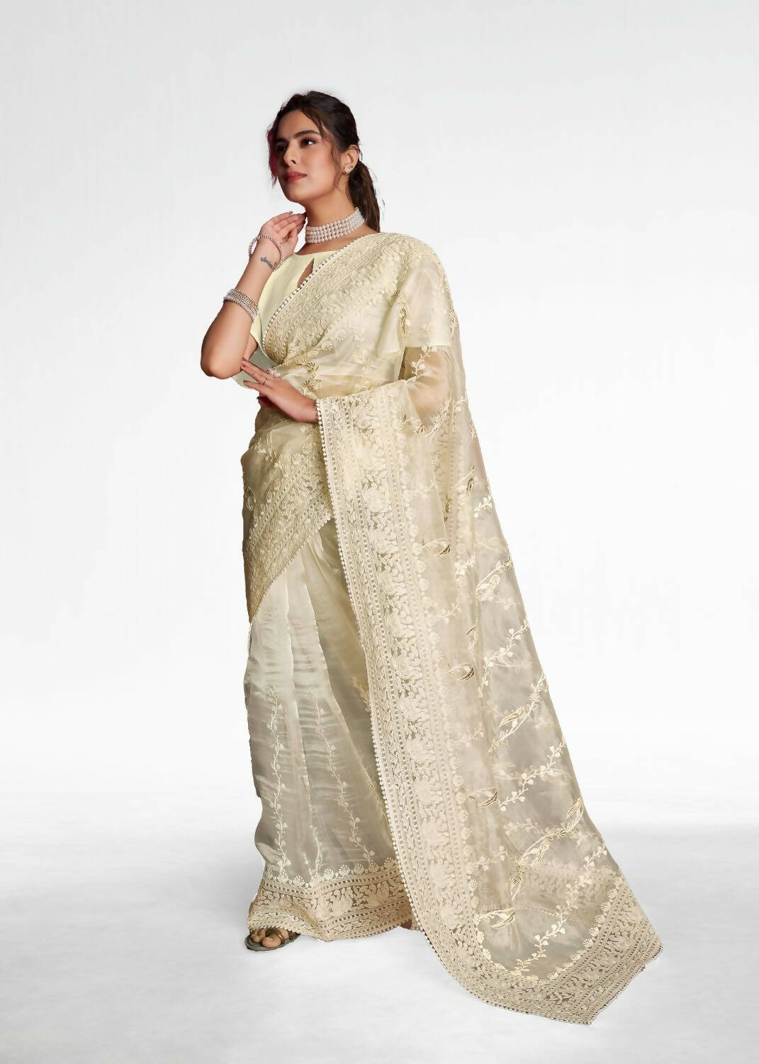 Vamsee White Organza Saree - Distacart