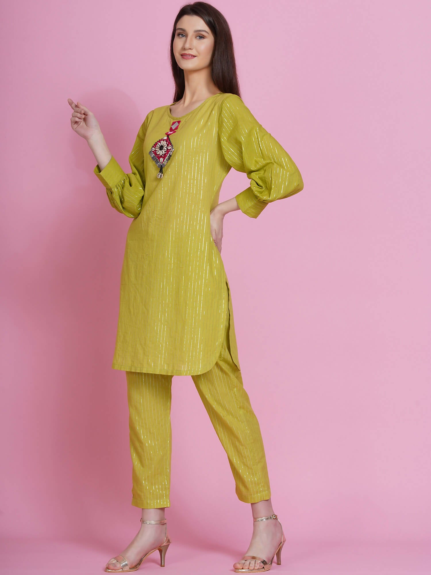 Women Republic Green Lurex Cotton Hand Embroidered Kurta With Pants - Distacart