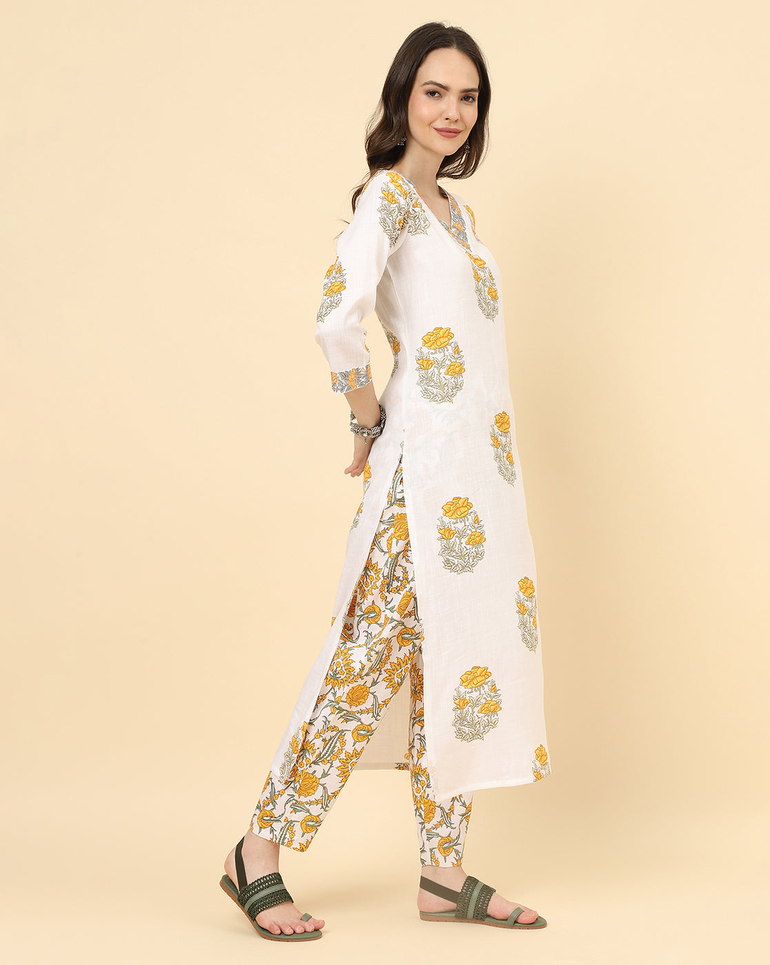 Varanga Women White Viscose Rayon Printed Regular Kurta With Trousers & Dupatta - Distacart