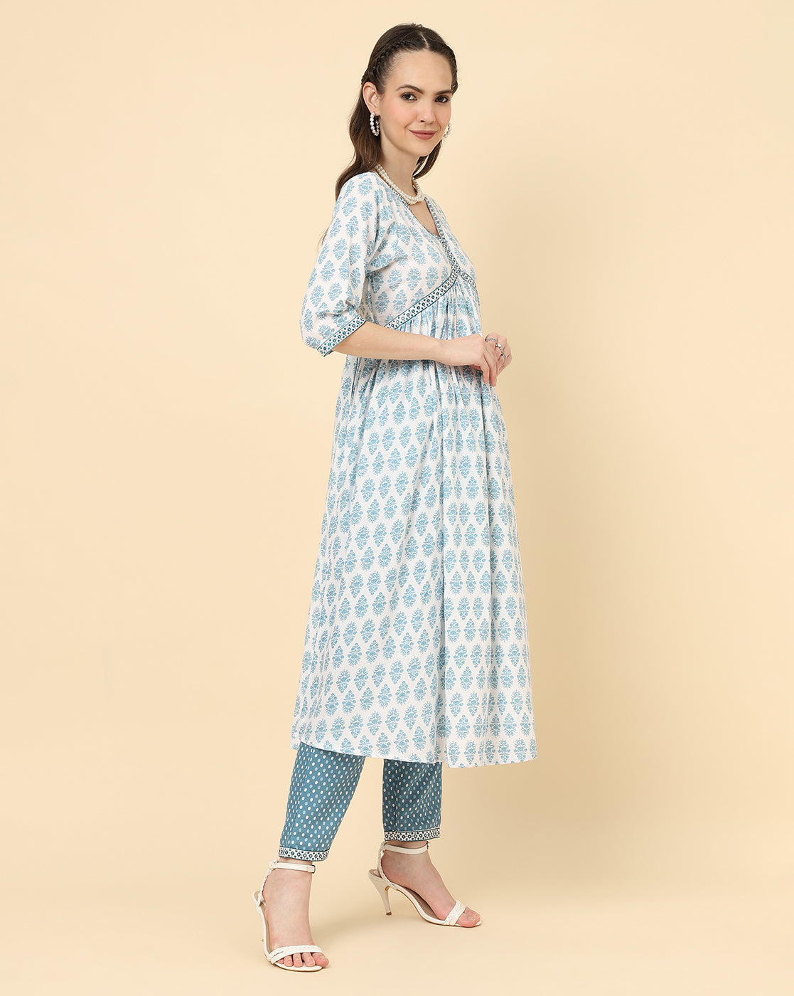 Varanga Women White Viscose Rayon Printed Regular Kurta With Trousers & Dupatta - Distacart