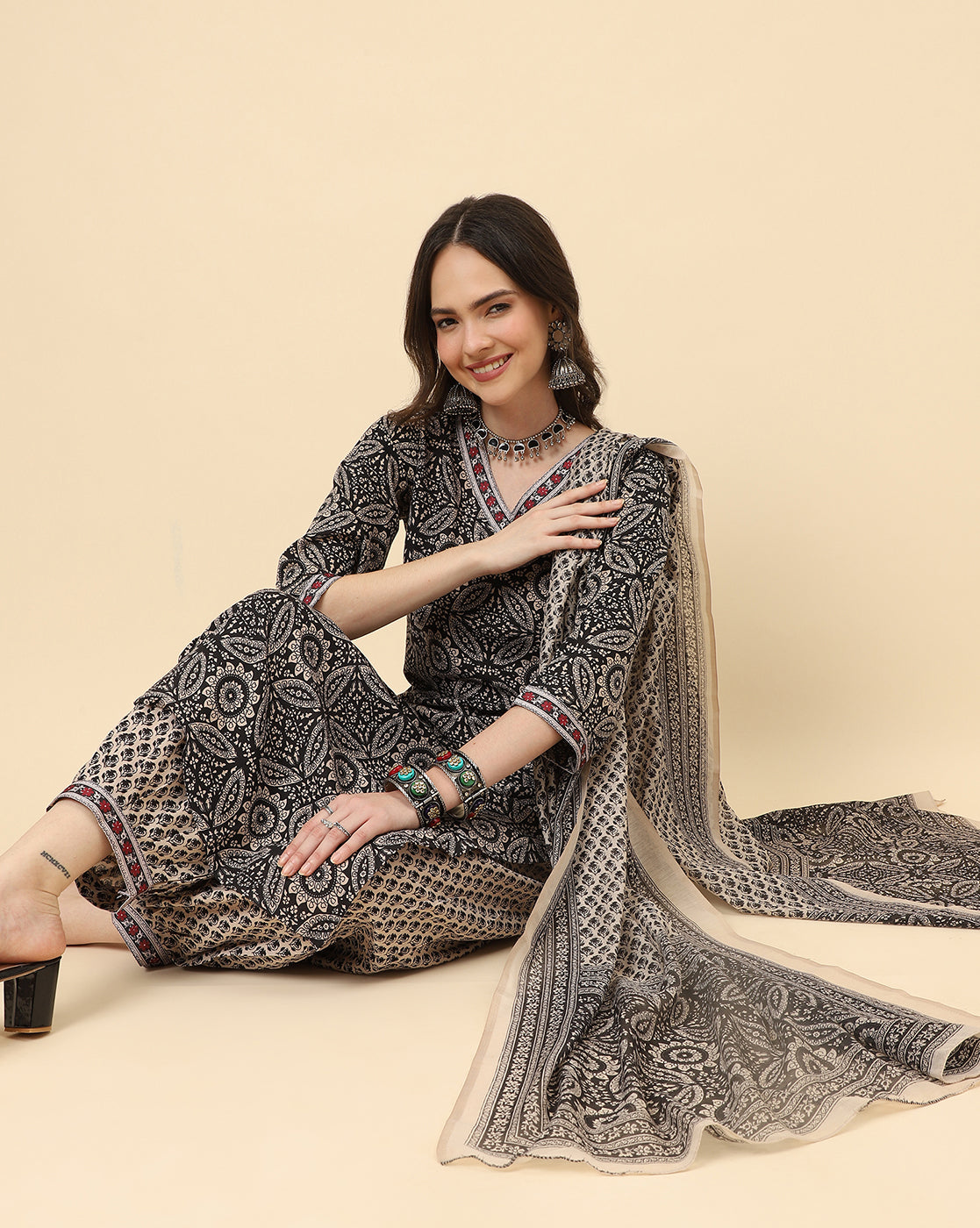 Varanga Women Black Viscose Rayon Printed Regular Kurta With Trousers & Dupatta - Distacart