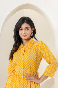 Thumbnail for Kaajh Women's Yellow Zigzag Print Cotton Co-ord Set - Distacart