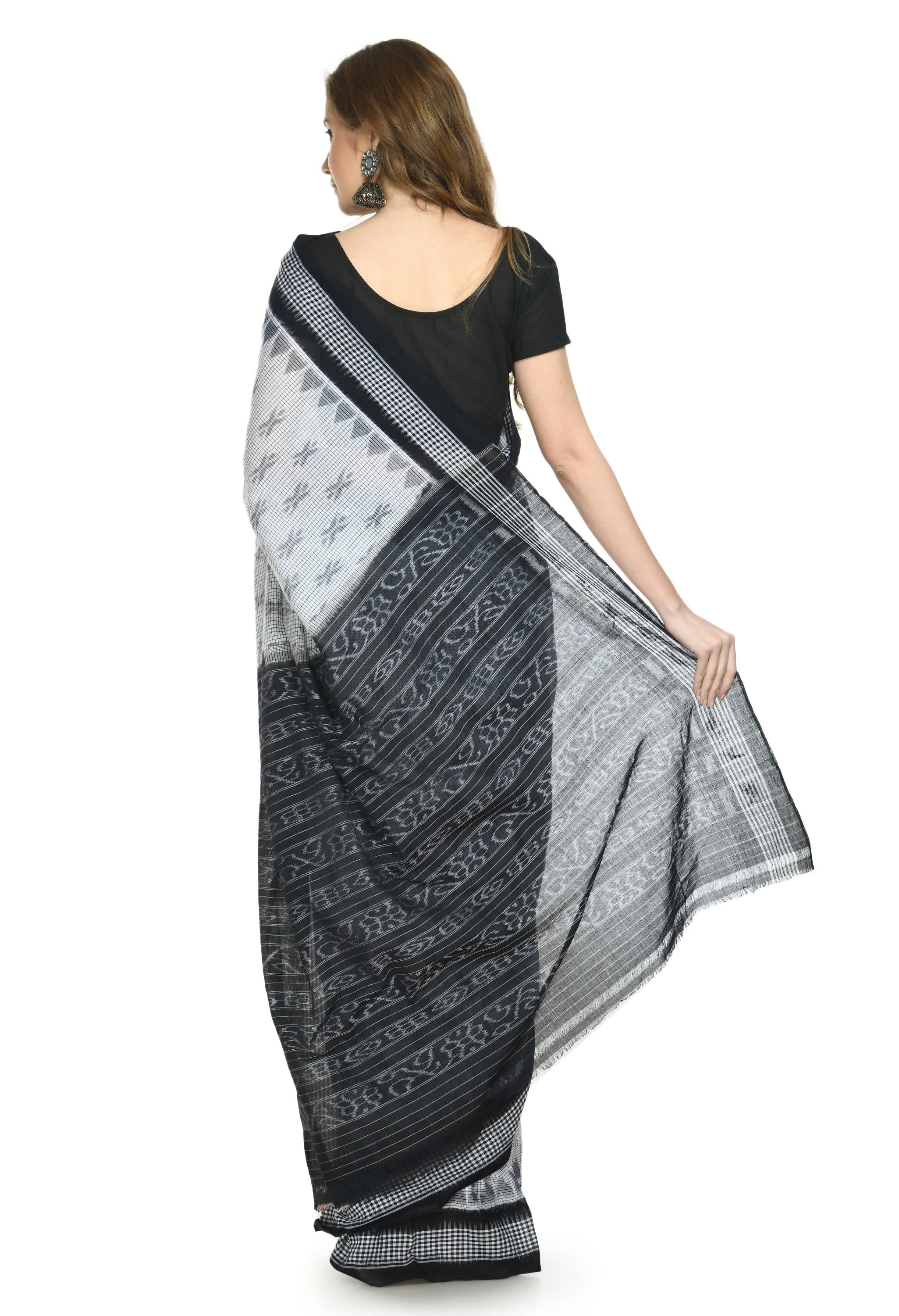 Vamika Sambalpuri Ikat Cotton Dehabandha White & Black Checks Saree - Distacart