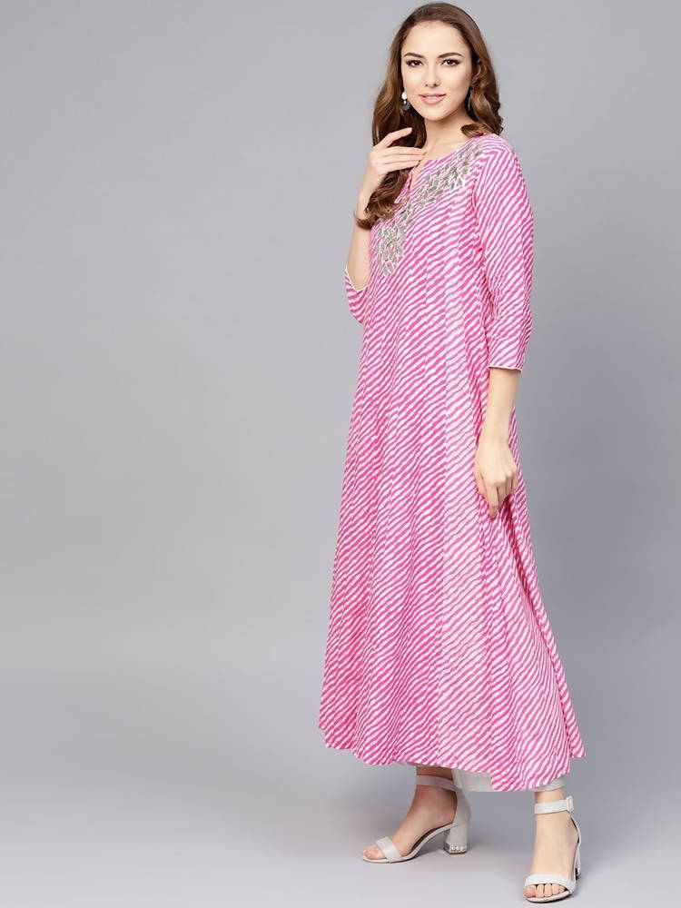 Yufta Women Pink & White Lehariya Print Anarkali Kurta
