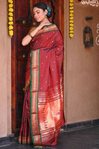 Thumbnail for Very Much Indian Raaga Handloom Pure Silk Solid Maroon Paithani With Green Border And Double Pallu - Distacart