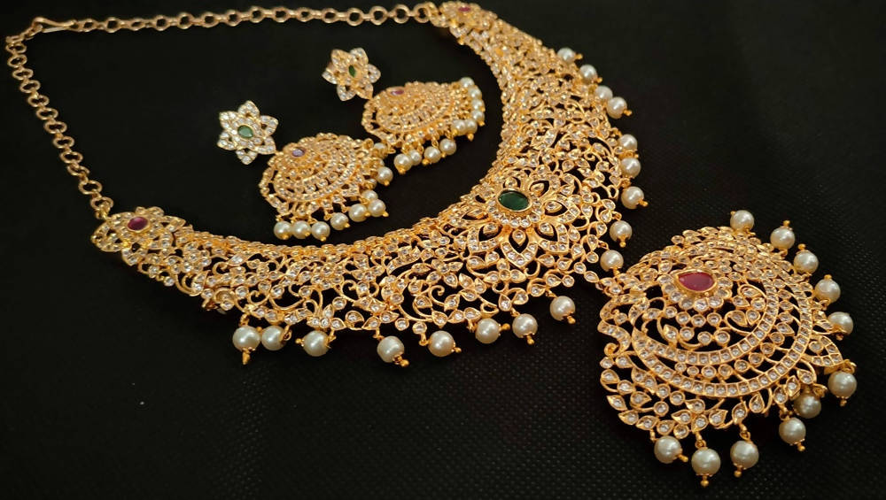 Uncuts Bridal Necklace Set - Distacart