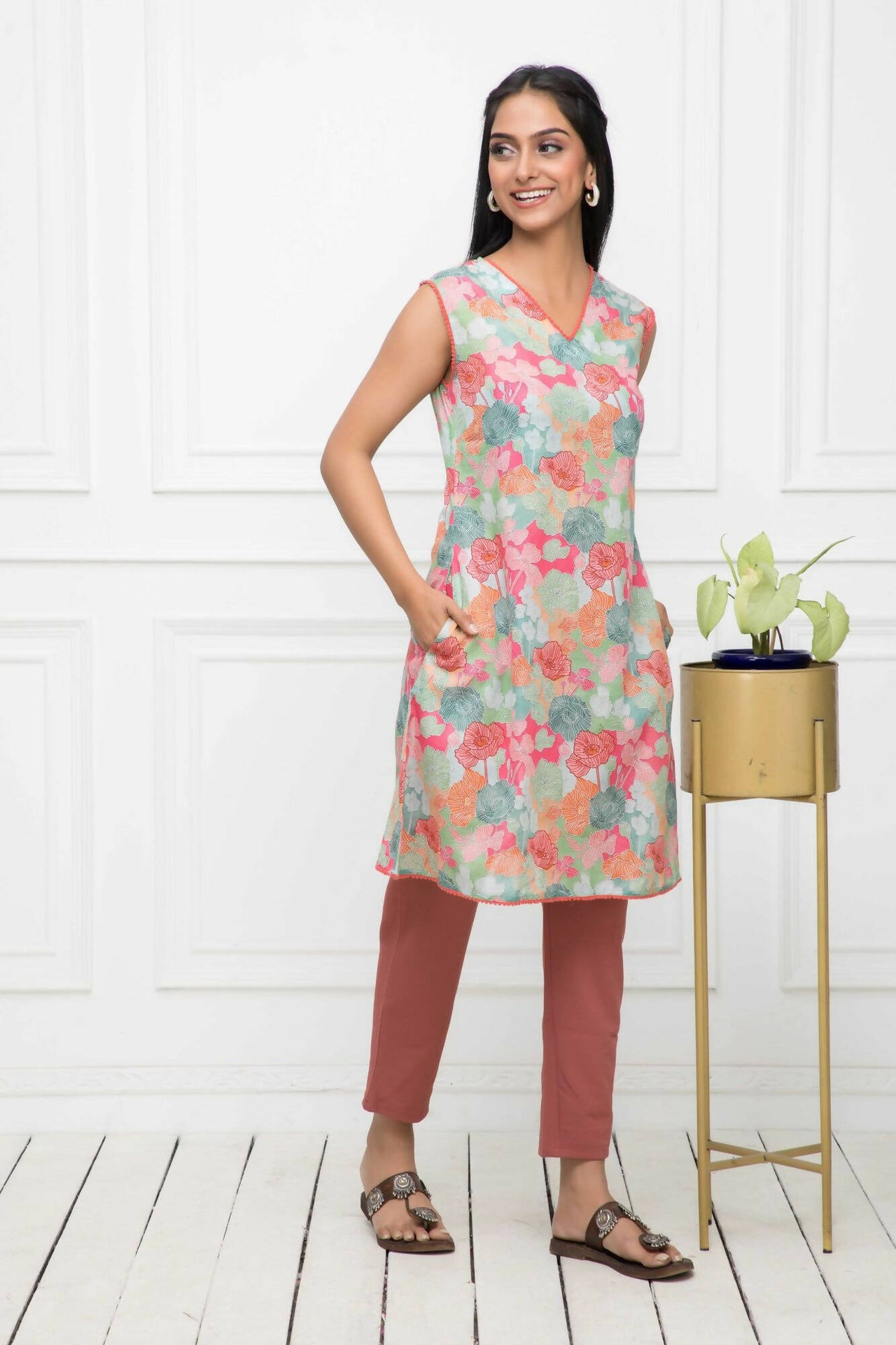 Myshka Women Multi Floral Rayon A-Line V-Neck Kurtis - Distacart
