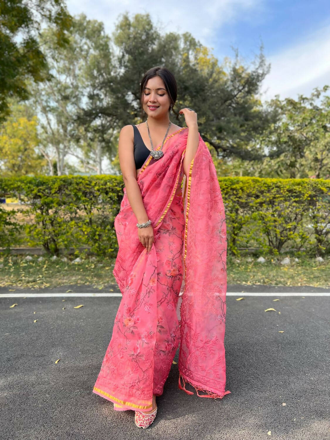 Vamsee Pink Organza Saree - Distacart