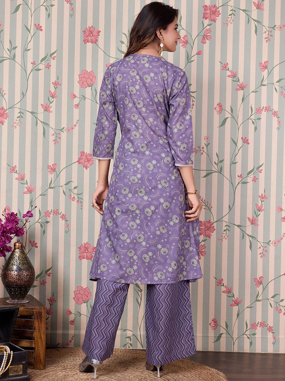 Ode by House of Pataudi Floral Printed Angrakha Gotta Patti Pure Cotton Kurta Set - Distacart