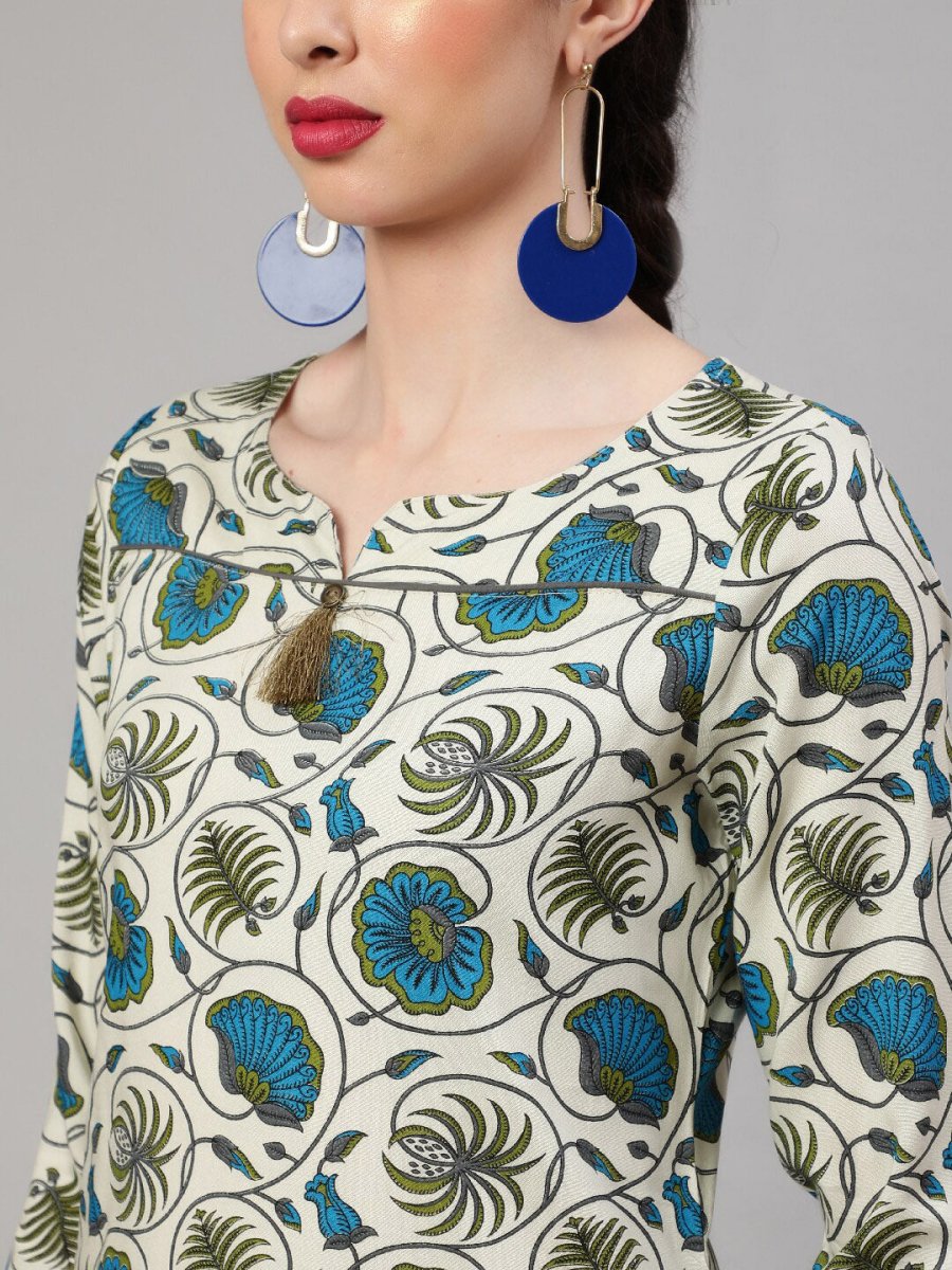 Aks Round Neck Floral Printed Regular Kurta with Trousers - Distacart
