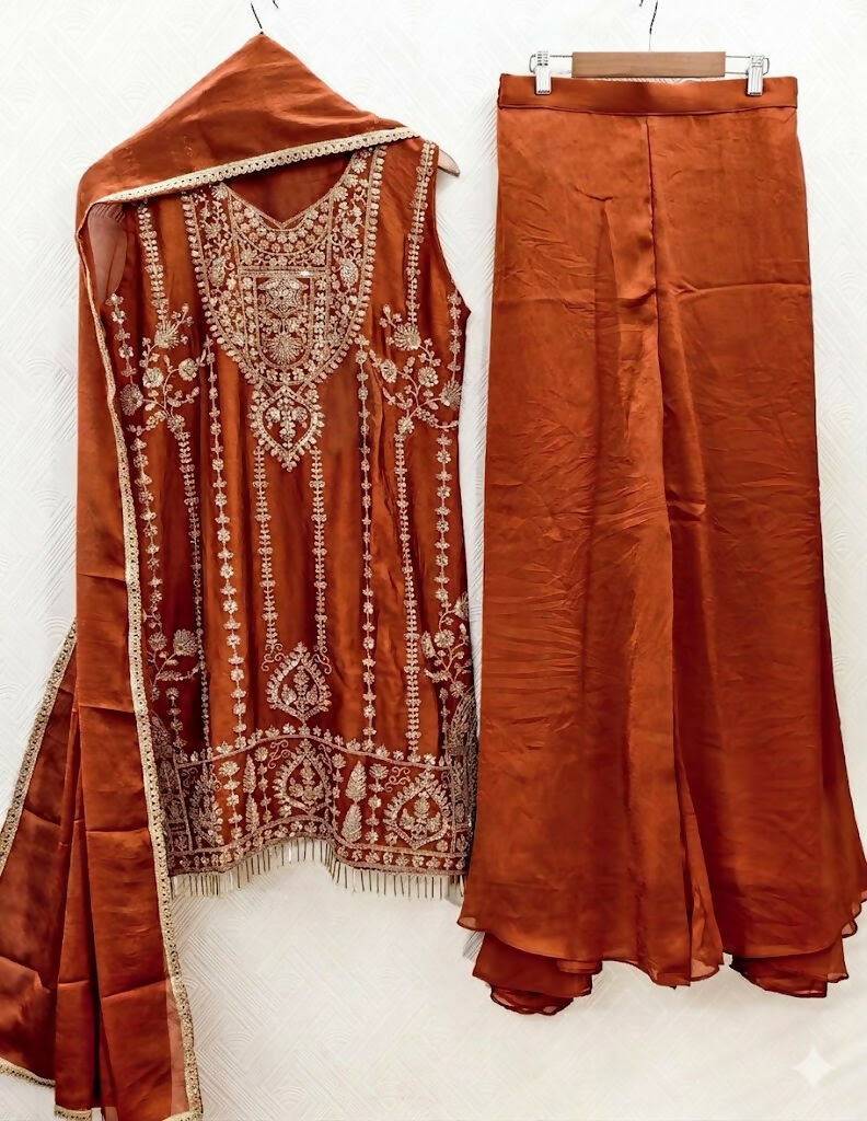 Teeya Creation Womens New Trendy Stylish Heavy Embroiedery With Beads Work Kurta Set - Dista