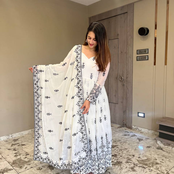 Yash Enterprise Presenting New Signer Anarkali Suit In New Fancy Style