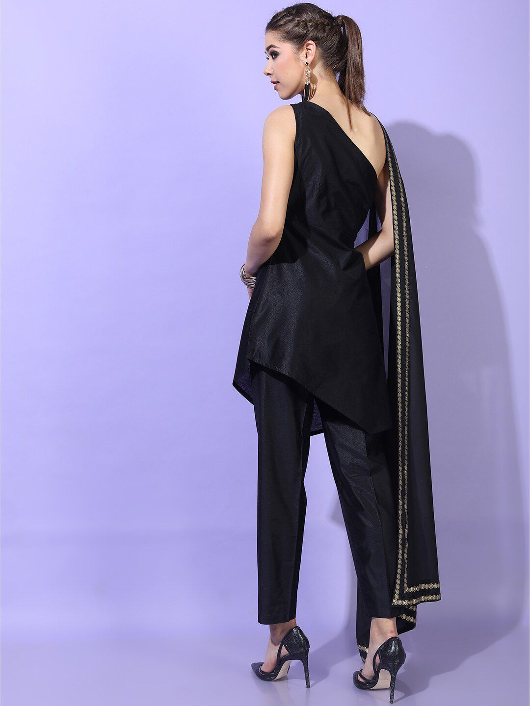 Vishudh Women Solid Poly Georgette Kurta with Trouser