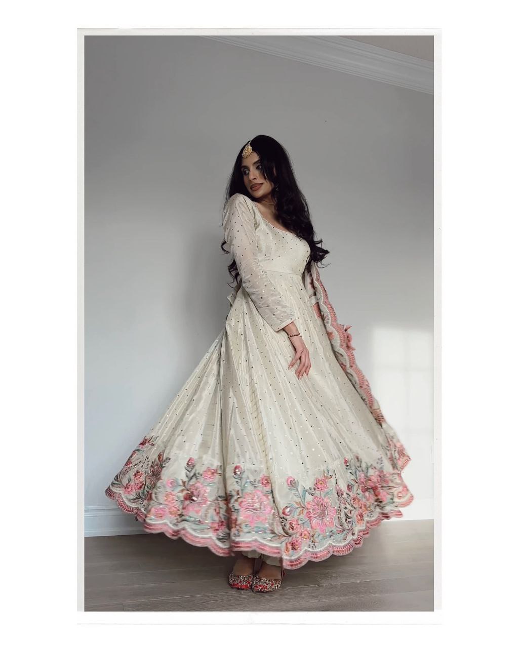 Yash Enterprise Off White Vichitra Silk Embroidery Party Wear Suit