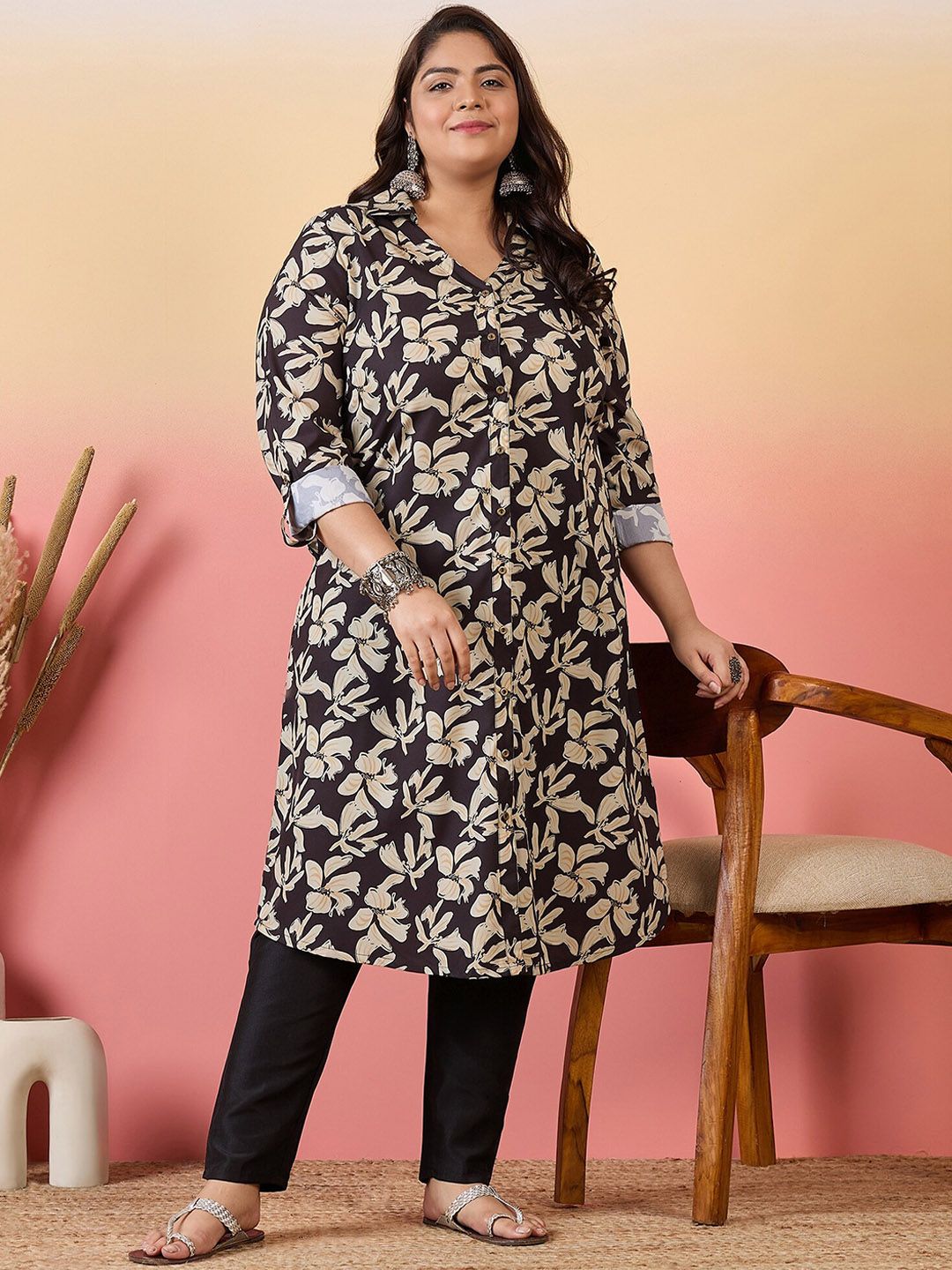 Sztori Plus Size Floral Printed Shirt Collar Roll-Up Sleeves Crepe Pathani Kurta