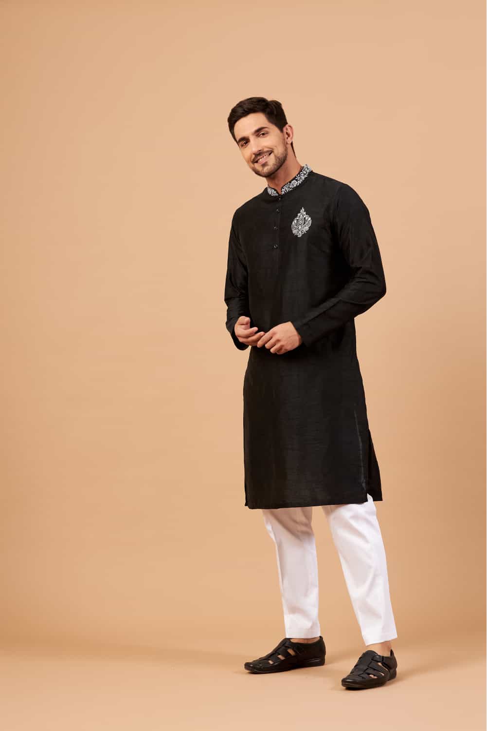Amyr Traditional Embroidered Kurta by Hilo Design - Distacart