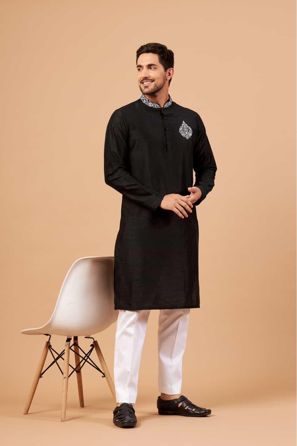 Amyr Traditional Embroidered Kurta by Hilo Design - Distacart