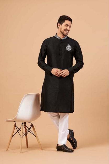 Amyr Traditional Embroidered Kurta by Hilo Design - Distacart