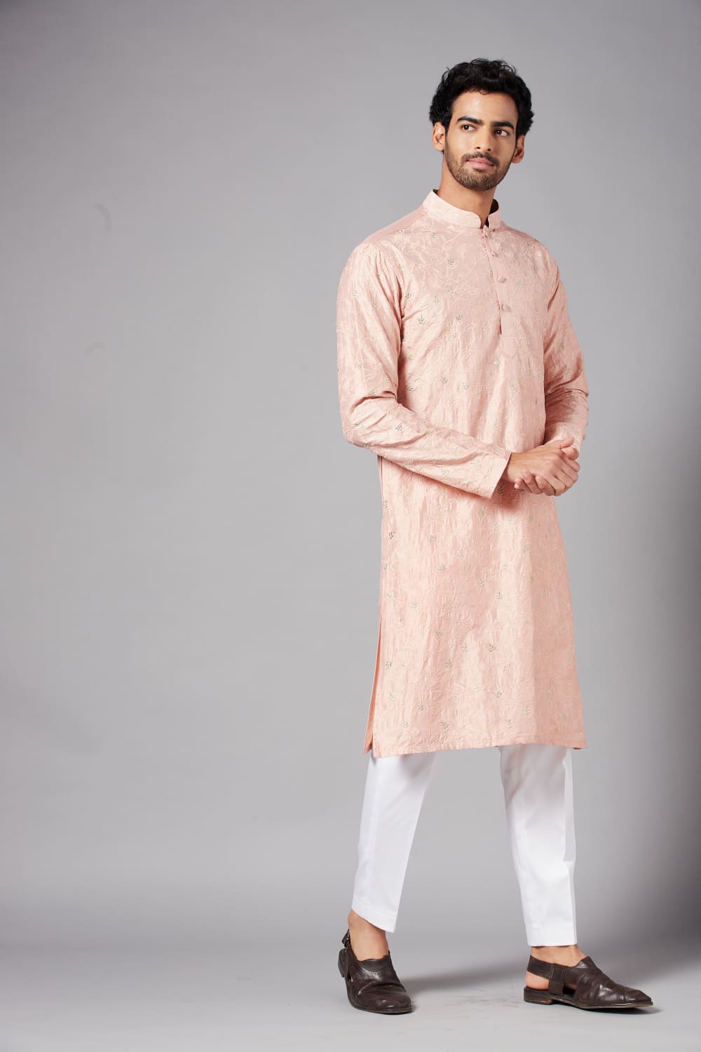 Tiyaan Embroidered Peach Kurta by Hilo Design - Distacart