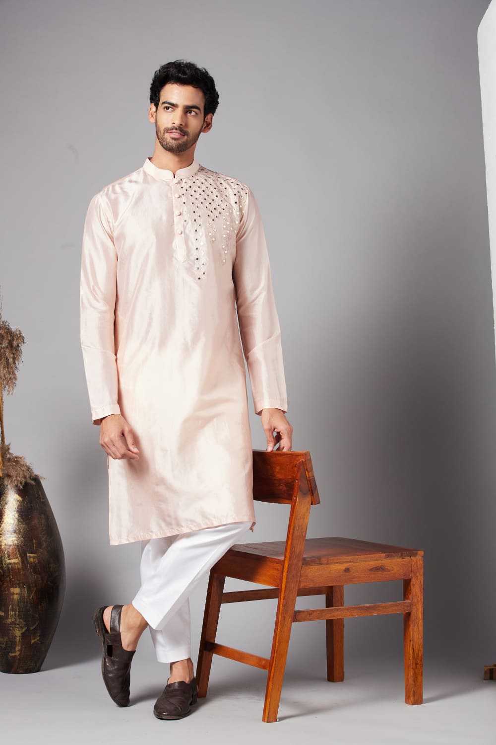 Rooyi Position Mirror Work Kurta by Hilo Design - Distacart
