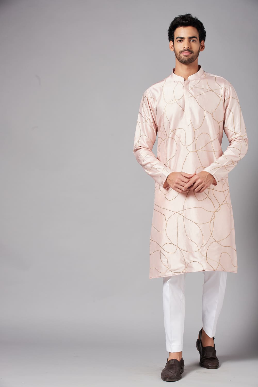 Ilaria Gold Zari Abstract Embroidered Peach Kurta by Hilo Design - Distacart